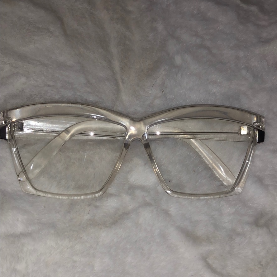 Clear Frame